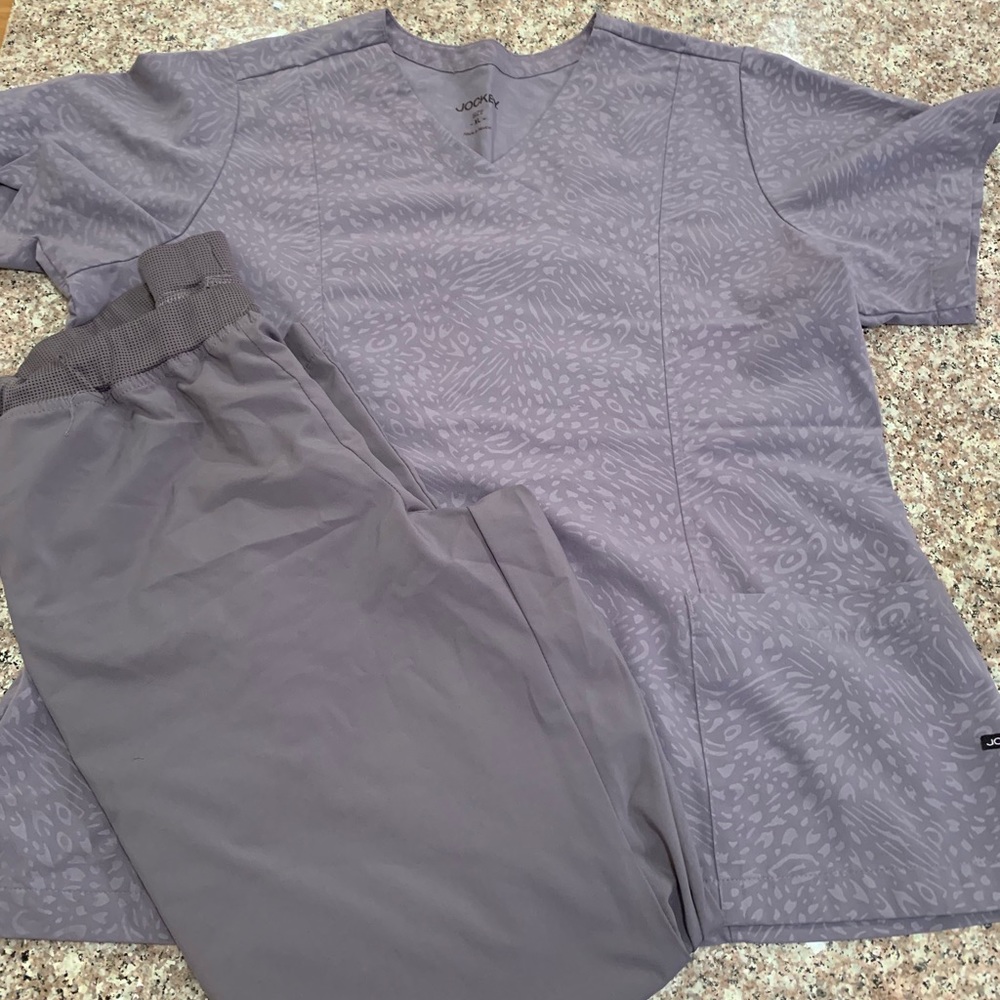 Women’s Jackie scrubs